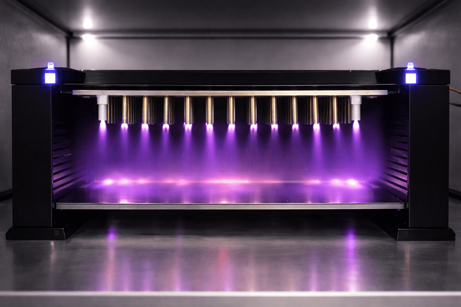 Cold plasma discharge reactor generating atmospheric plasma jets